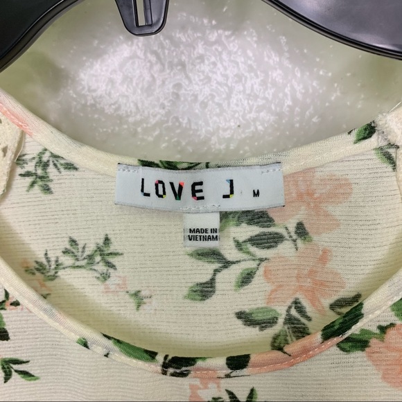 Love J Floral Croped Top with Tie Size M - Picture 3 of 10